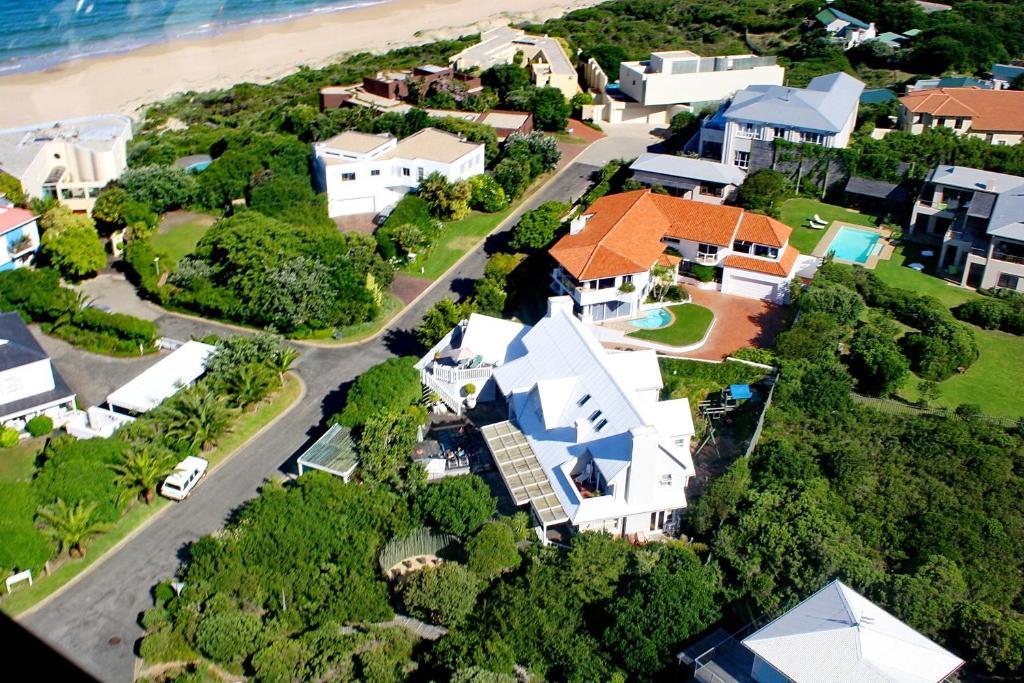 Sea Breeze Beach House เพลตเตนเบิร์กเบย์ ภายนอก รูปภาพ